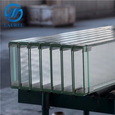 U-formet profilert glass for glassskillevegg